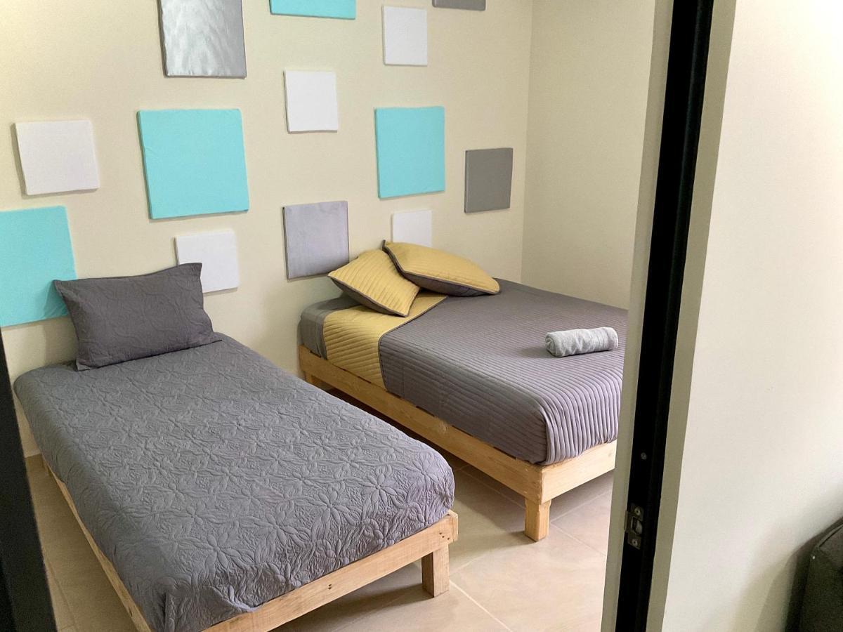 Yellowsub Apartments カンクン エクステリア 写真